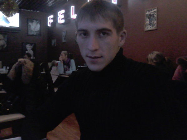 Олег Секретарев