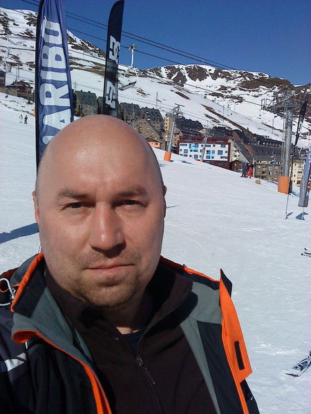 Влад Петров