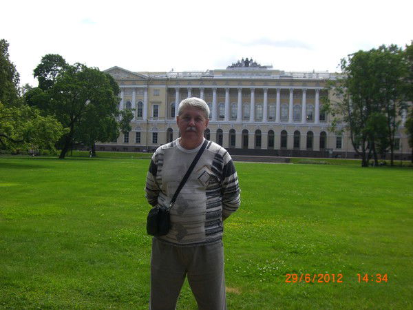 Юрий Эстрин