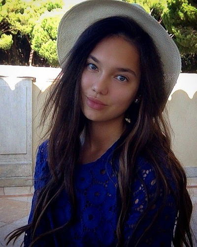 Анна Исаева