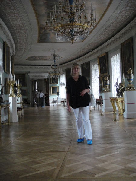 Елена Бенвовская