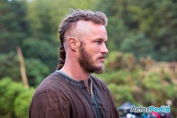 Юрий Халяпин