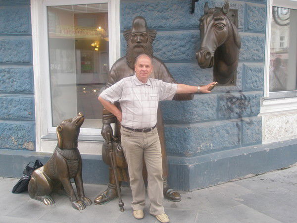 Александр Варин