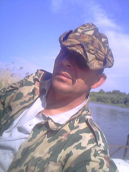 Юрий Петров