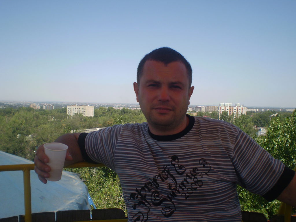 Олег Никишин