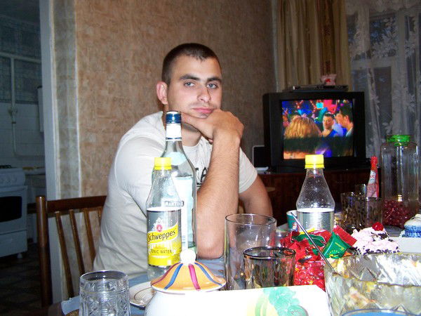 Денис Попов