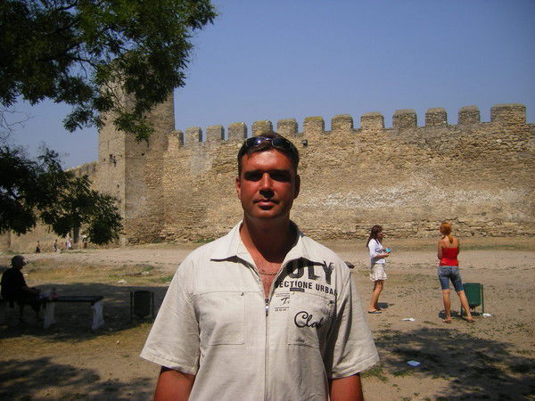 Дмитрий Антонов