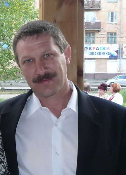 Олег Свалов