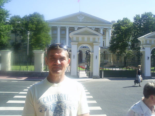 Александр Волков