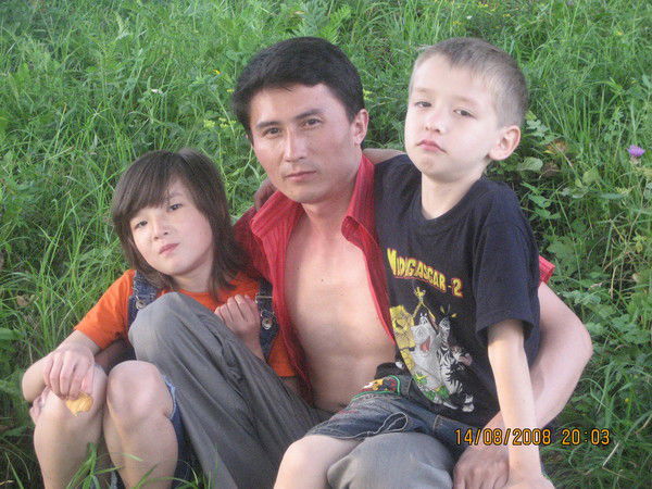 Азат Жеенкулов