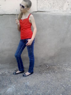 Сладкая И Красивая Девочка