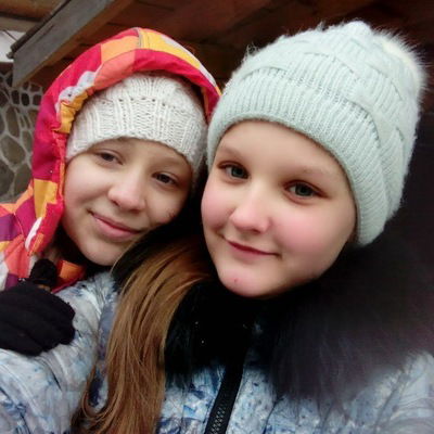 Лиза Шиканова