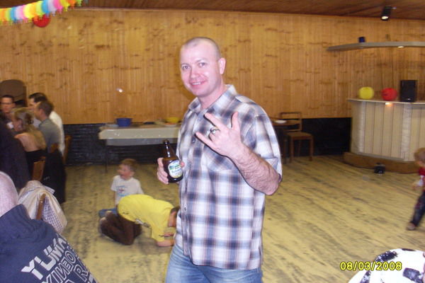 Неизвестно Неизвестно