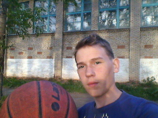 Сергей Олениченко