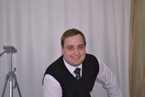 Максим Андреев