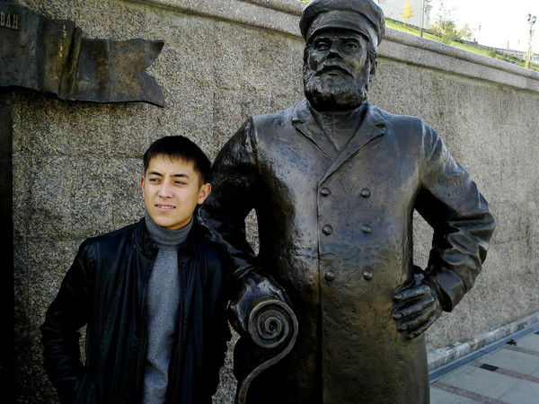 Дамир Данияров