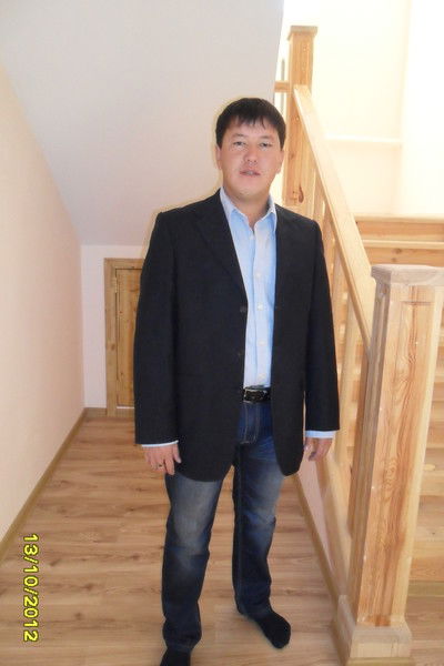 Жандос Кесеков