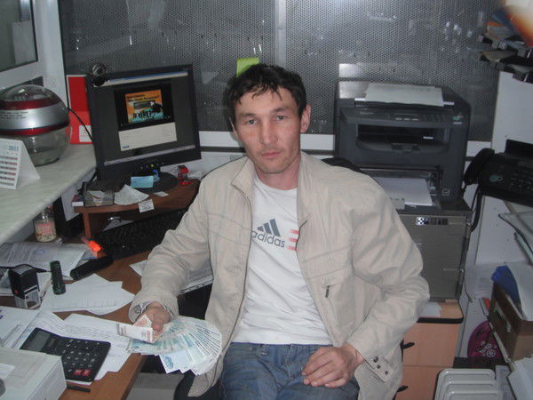 Влад Хатипов