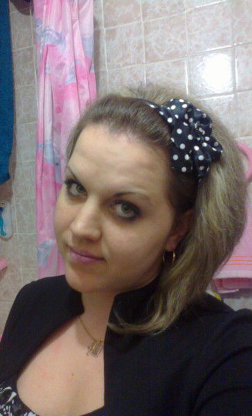 Юля Непомнящих