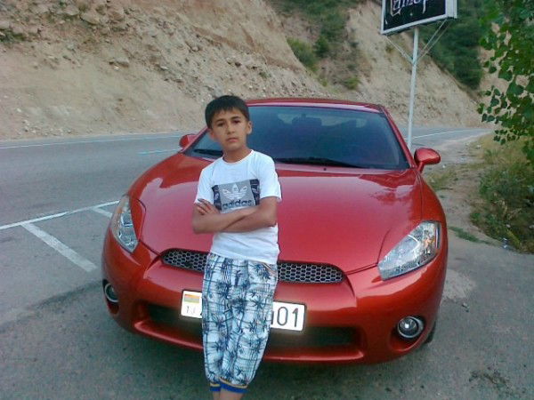 Санчар Комилзод