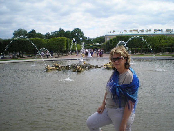 Елена Чеботарь