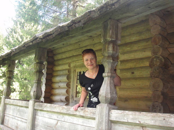 Таня Шарова