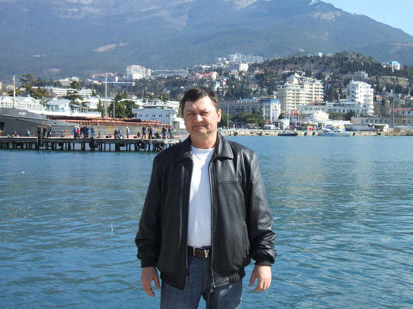 Андрей __________