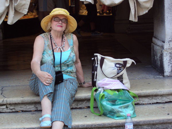 Неизвестно Неизвестно