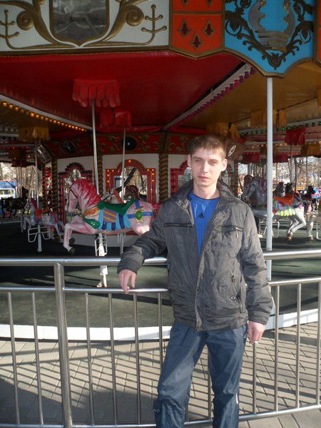 Александр Узингер