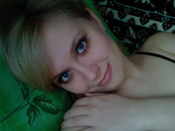 Анна Аханова