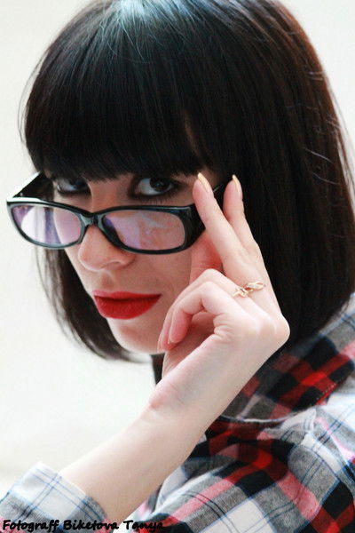 Настя .........