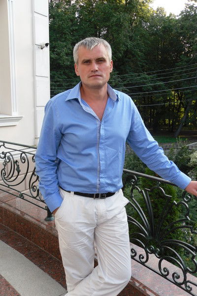 Виталий Овчаренко