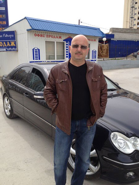 Андрей Перов