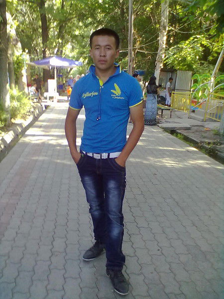 Санжарбек Шадиев