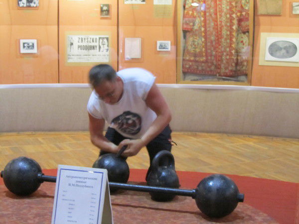 Александр Аманов