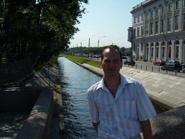 Максим Лучко