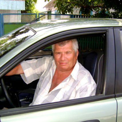 Виктор Сухарский