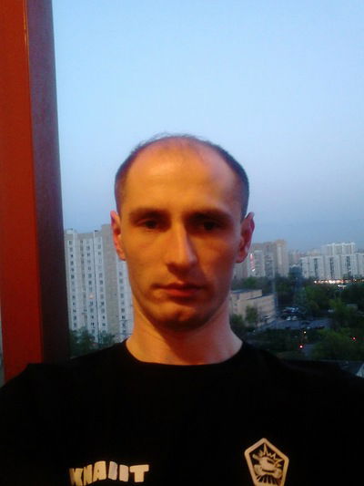 Алексей Тихонов