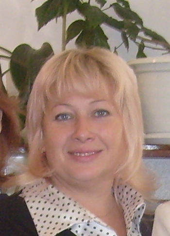 Елена Антропова