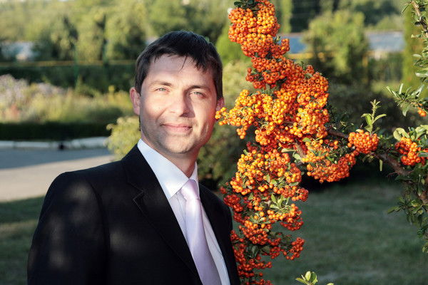 Коля Неважно