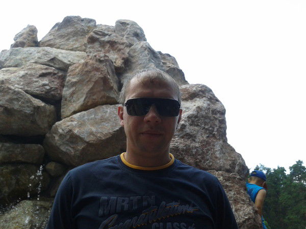 Роман Богомолов