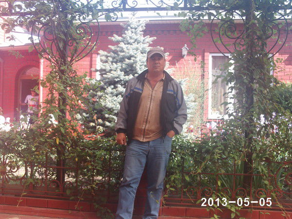 Аскар Султанов