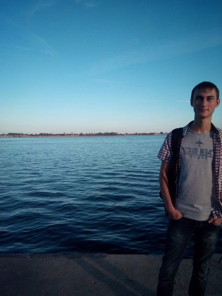 Максим Бузинов