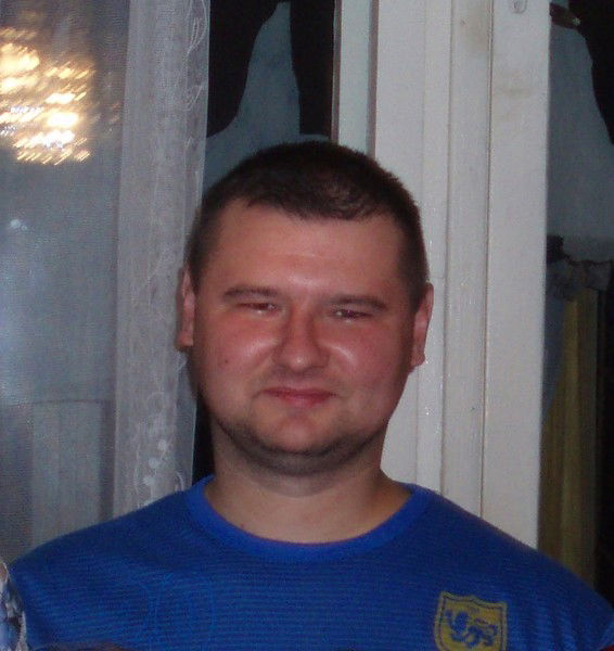 Максим Попов