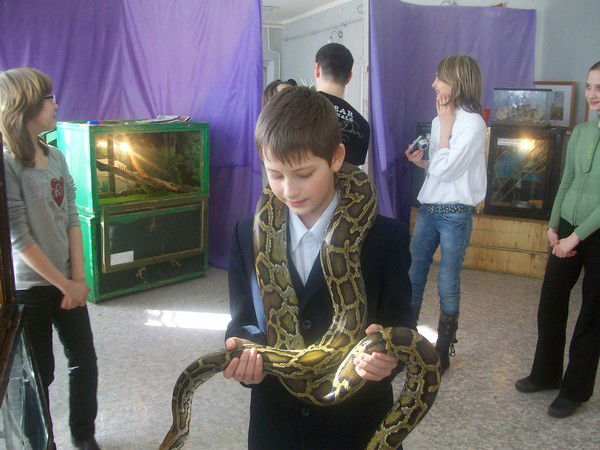 Неизвестно Неизвестно