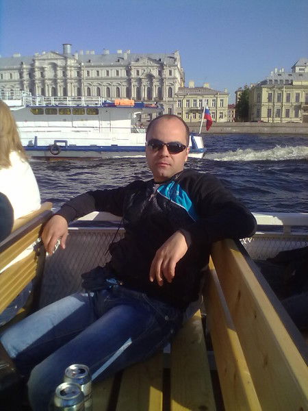 Максим Златов