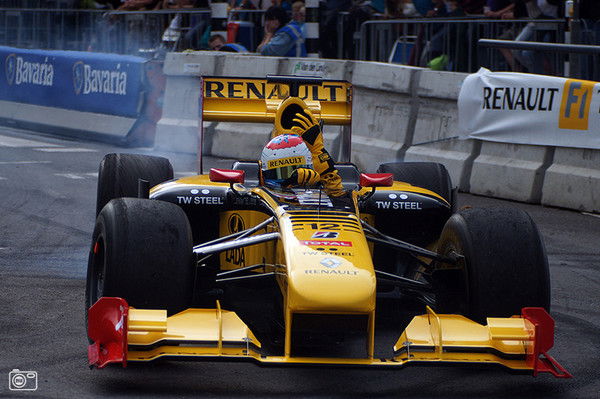 Александр Артемьев