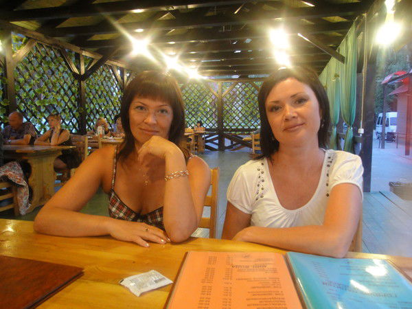 Лена Орешникова