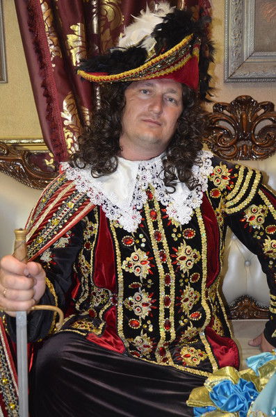 Виктор Дедов