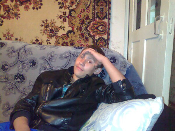 Женя Македон